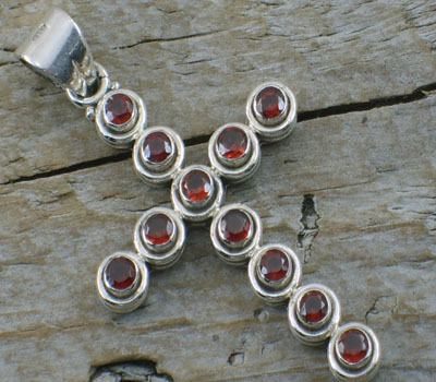 Pendant Garnet and Silver Cross 